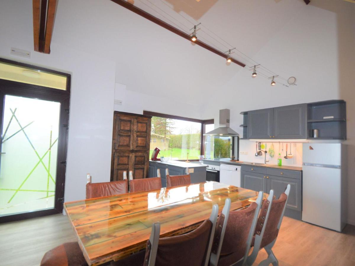 Beautiful And Spacious Holiday Home With P Tanque Court And Countryside Views Somme-Leuze Buitenkant foto